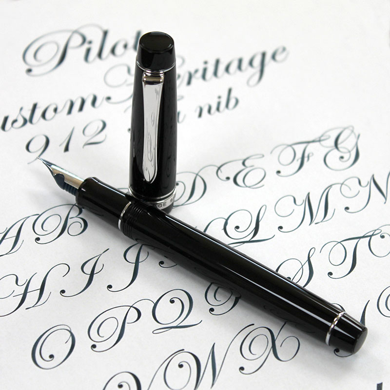 PILOTカスタムヘリテイジ912 フォルカンニブで、強弱のある書き味を 